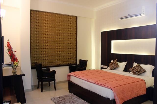 Neo Classic Hotel Chandīgarh Esterno foto